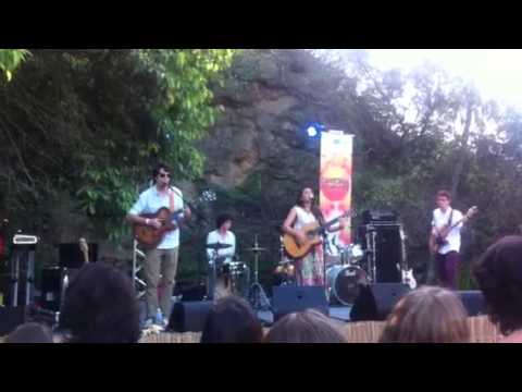 Duda louro e Julia Mestre - "Cantoria" Parque do Penhasco 2015