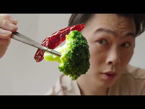 How a Sichuan Chef Cooks Broccoli!