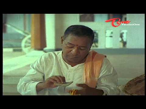 Suttivelu As Astrologer Hilarious Scene With His Beautiful Wife