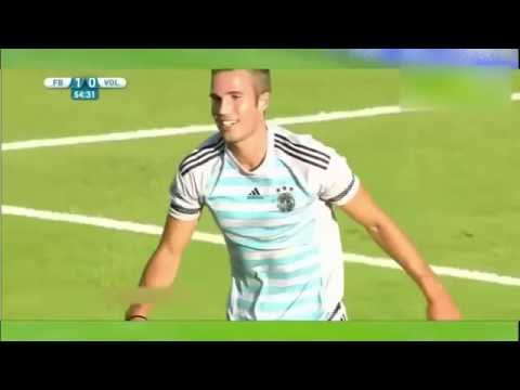 Kendini çalımlayan Van Persie !  FB-Voluntari Maç ÖZeti