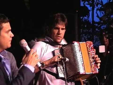 Muchachita bonita - Silvestre Dangond Y Juancho De La Espriella (VIVO)