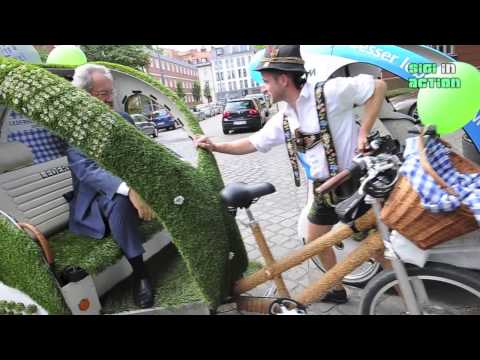 Alt OB Christian Udes letzte Dienstfahrt: mit der Rikscha zur letzten Sitzung @ Stadtwerke