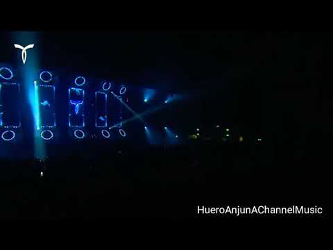 Filo & Peri feat Eric Lumiere - Shine On (Activa Remix) Live Sidney, Australia