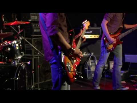 Suimasen (live @ Club 3VOOR12/Utrecht)