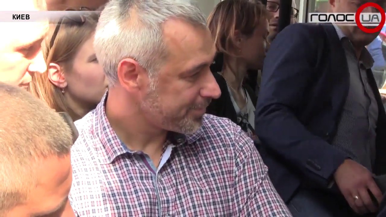 Обмен заключенными: как в Украине встречали борт из Москвы?