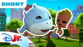 Download lagu Jeff the Land Shark Helps Groot at the Pool! 🦈 | Meet Spidey and his Amazing Friends | @disneyjr mp3