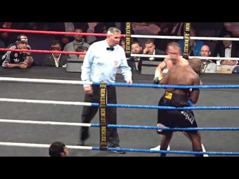 MAH02466 Mario Daser vs Ola Afolabi R1