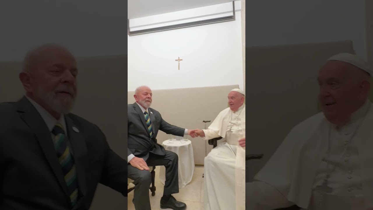 Encontro com Sua Santidade, o Papa Francisco. Conversamos sobre paz, fome e as desigualdades