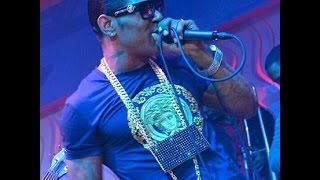 Omega El Fuerte – El Producto (En Vivo) 2017