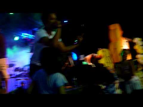 LEWIS Y HAROLD - NO ME HAGAS LLORAR (LIVE BUCARAMANGA)