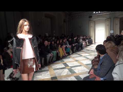 Milano moda donna 2013- SFILATA JO NO FUI