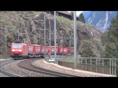 DOPPIE DI DB185 CON MERCI IN TRANSITO SUL GOTTARDO A WASSEN (CH) 25 - 4 - 2015
