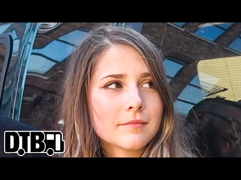 Hello Luna - FIRST CONCERT EVER Ep. 260