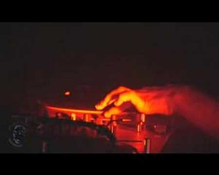 Poingi playing In Tel Aviv Cafe Barzilay 12.10.2007 Part 3