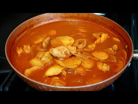 Pollo económico con papas en salsa de tomate chiles de árbol y pasilla. #pollo #chicken #ignacio