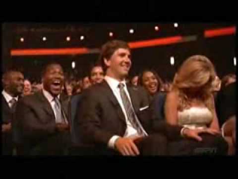 Justin Timberlake burns Eli at the ESPYs