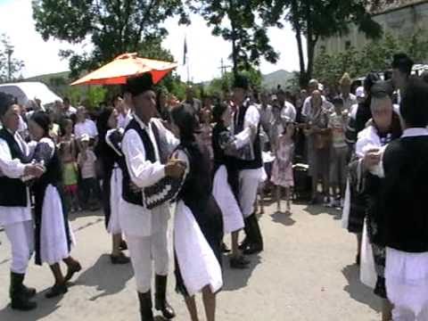 05 FESTIVALUL SI TARGUL DE LA  URMENIS 11 IULIE 2010 - FORMATIA DE SENIORI SILIVASU DE CAMPIE