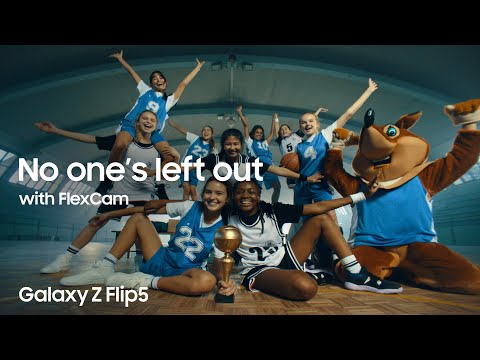 Galaxy Z Flip5: FlexCam - Flex with the Squad | Samsung