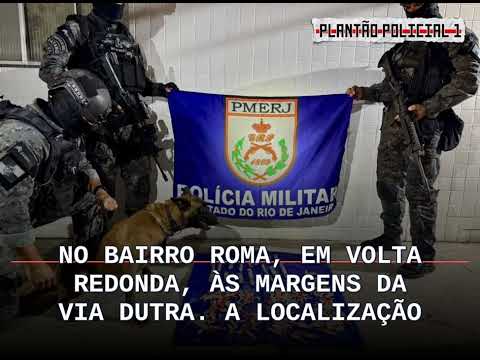Cães do BAC localizam sacola com drogas em lixeira durante ação da PM em Barra Mansa