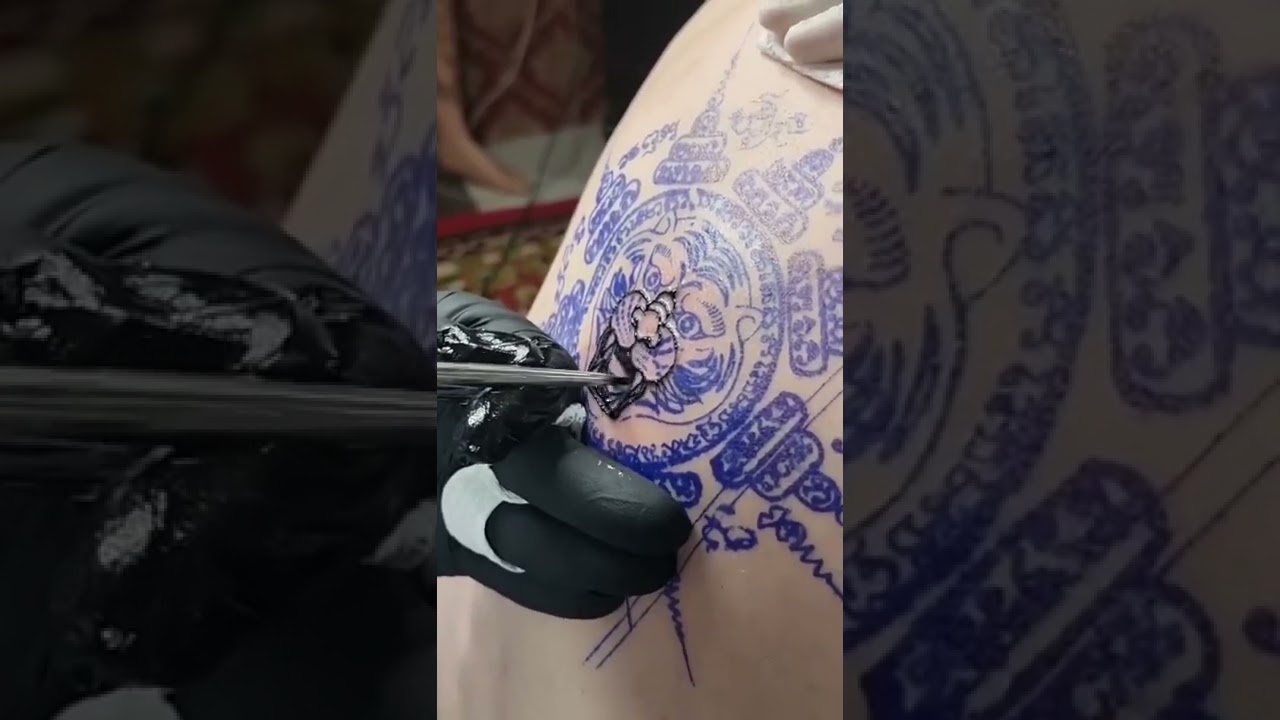 Tattoo By🔹@thaitattootour Thai hand poke