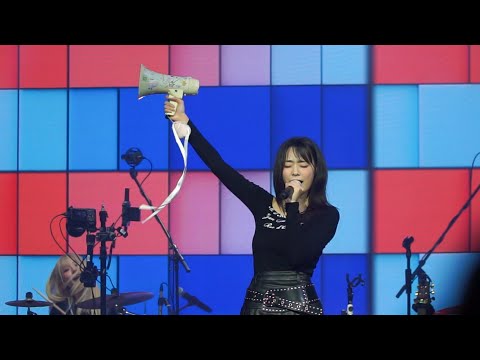 QWER - 고민중독(T.B.H)ㅣ유스웨이브 260516 (시연 위주)