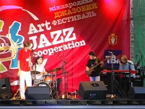 Acoustic Quartet (Ukraine) at "Art Jazz Cooperation 2011".wmv