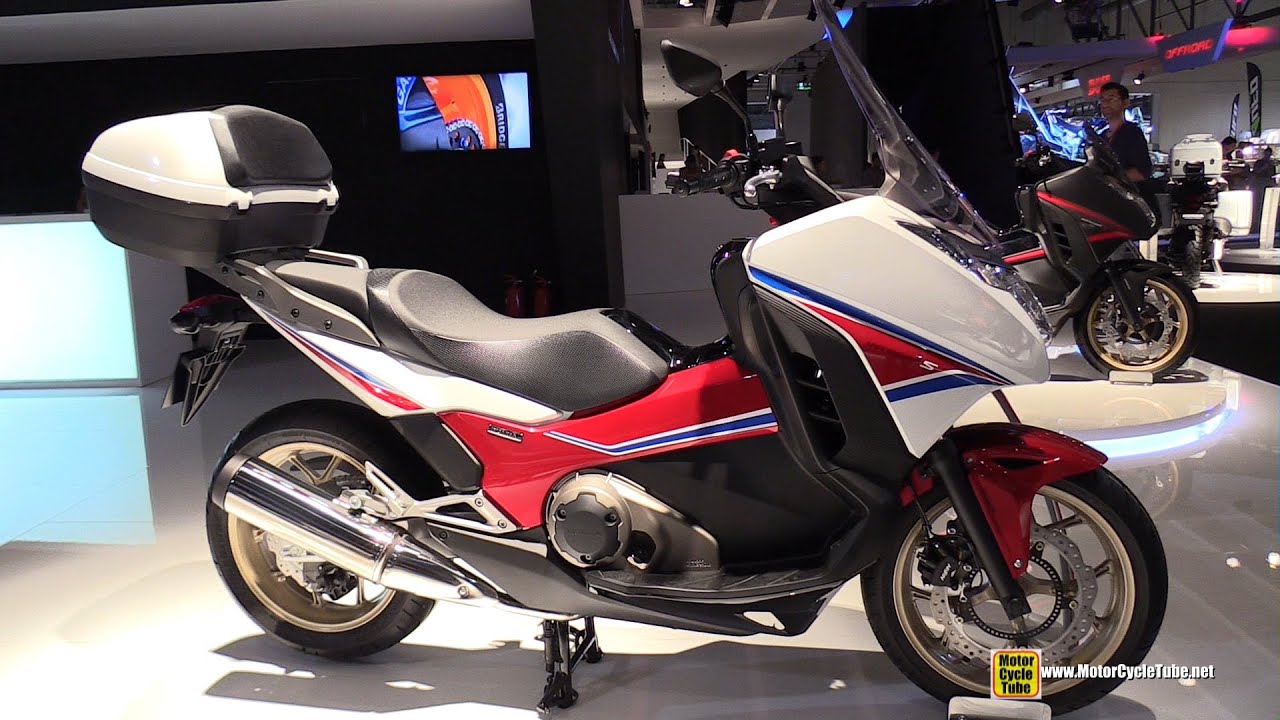 2015 Honda Integra S 750 DCT Maxi Scooter - Walkaround - 2014 EICMA Milan Motorcycle Exhibition