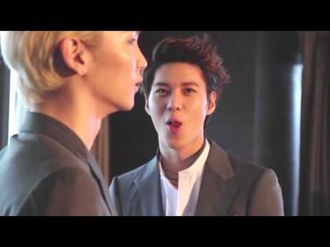 140927 Taemin playing with his mouth + Gangsta Taemin