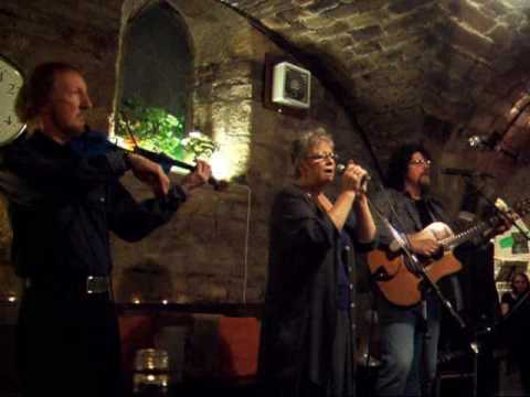 Restaurant - Licensed video.