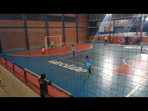 Vitória do Iate Clube Londrina sobre o LEC Palhano categoria sub10.