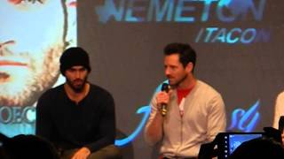 Tyler Hoechlin - Ian Bohen : la chose la plus bizarre qu'ils aient faites!