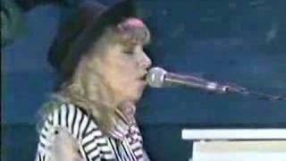 Debbie Gibson Foolish Beat (live concert)