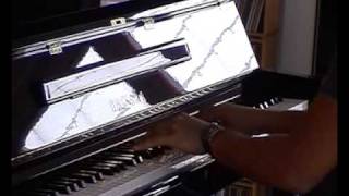 After you&#39;ve gone piano solo (Harry Connick Jr&#39;s way)