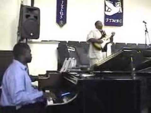 James Ross @ (Gregg Haynes & The Happy Guitar)