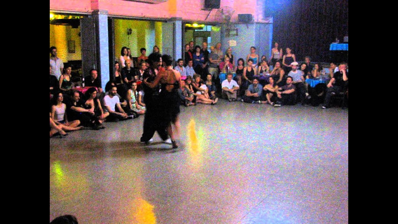 GASTÓN TORELLI y MOIRA CASTELLANO en Viva La Pepa Milonga (3/4)