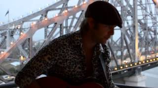 BUSKING AROUND AUSTRALIA, Keith Harkin, Brisbane bridge, original song 