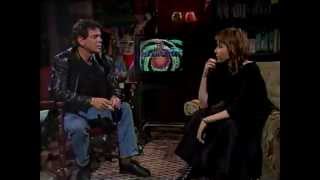 Lou Reed with Suzanne Vega on 120 Minutes (1986)