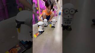 It’s a minion race! #minions #halloween #homedepot