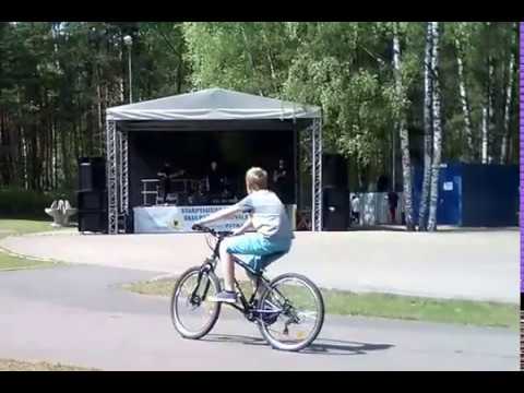 Atis Ieviņš un "The rock brothers" Mežaparkā.Атис Иевиньш и "The rock brothers" в Межапарке.