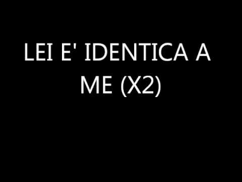 Il pigmentary nota su una faccia metodi nazionali Pornografia dellattrice in lentiggini
