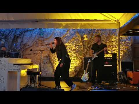 Katarína Knechtová -Motýľ hlavolam