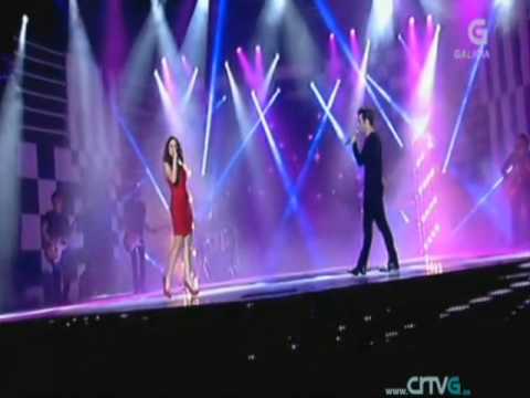 David Bustamante y Pastora Soler .Bandera Blanca. Gala Cocido lalin 2012.