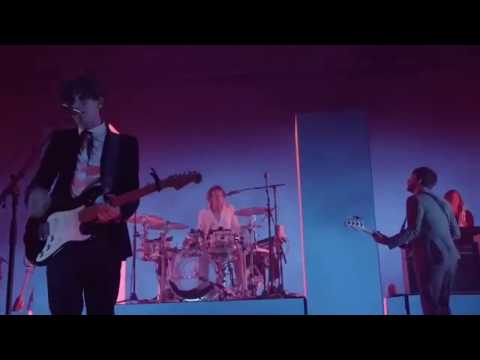 THE 1975 - SHE'S AMERICAN 🇺🇸