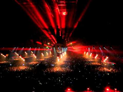 qlimax 2011 INTRO ZaNy and ThE PiTcHeR feat. DV8 LASERSHOW