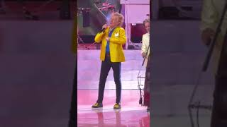 Rod Stewart – Forever Young