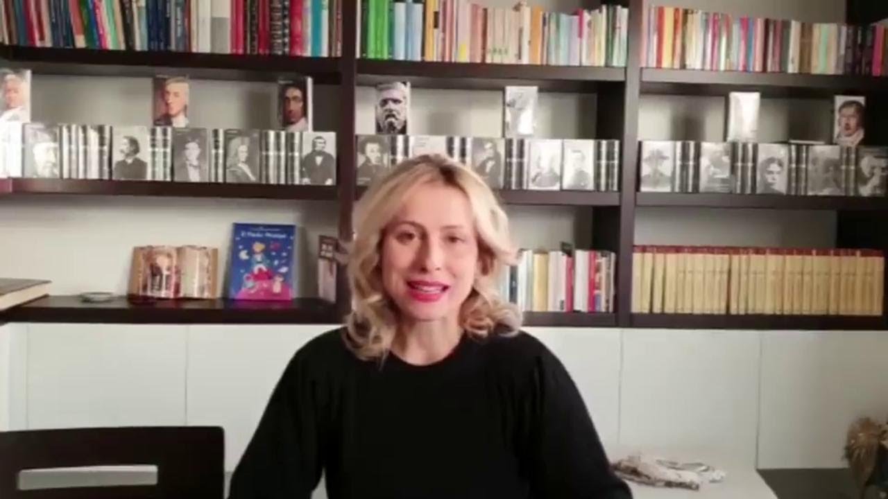 Coronavirus, a Bari videoappello di liceali e prof dello Scacchi: "Donazioni per il Policlinico"