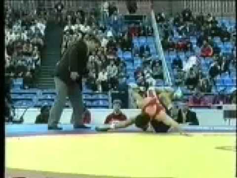 Makhach Murtazaliev (Russia) v Albert Batirov (Ukraine)