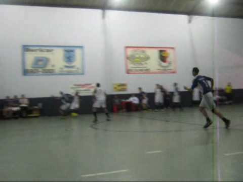 Henrique pivô no doricar Vila Ede