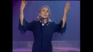 MARÍA DOLORES PRADERA "LA FLOR DE LA CANELA"