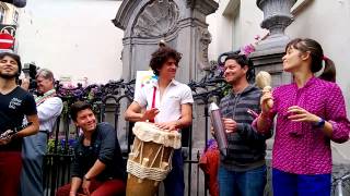 Monsieur Periné en el Manneken Pis de Bruselas